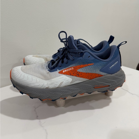 Brooks Men’s Size 9 Cascadia 17 Trail Running Shoe - Blue/Navy/Firecracker - Picture 2 of 11